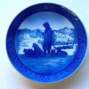 1978 Royal Copenhagen Christmas Greenland Scenery Blue White Porcelain Plate